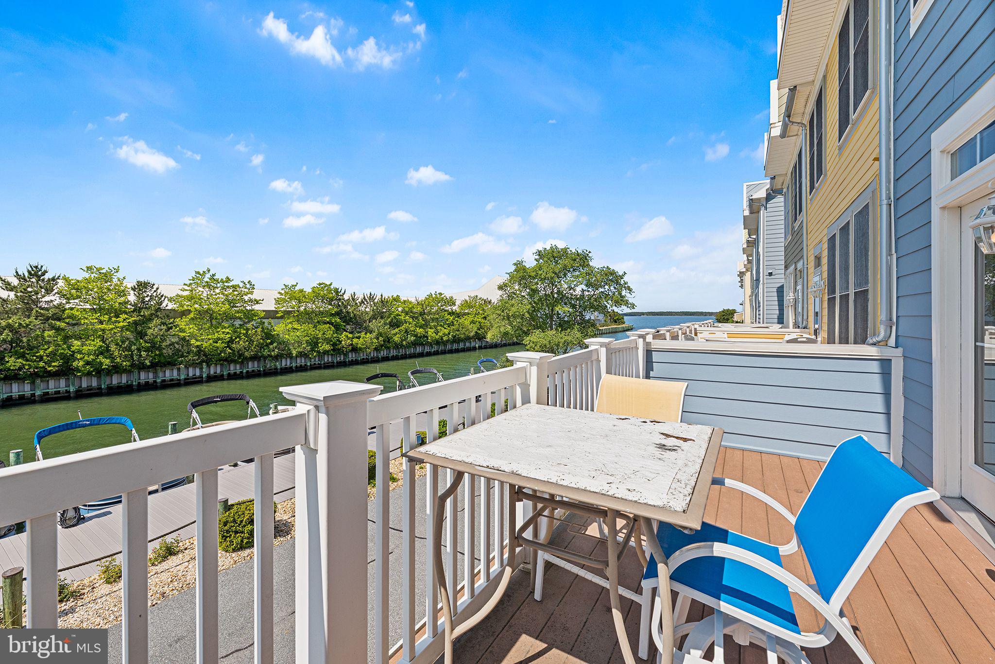 43 Island Edge Dr
