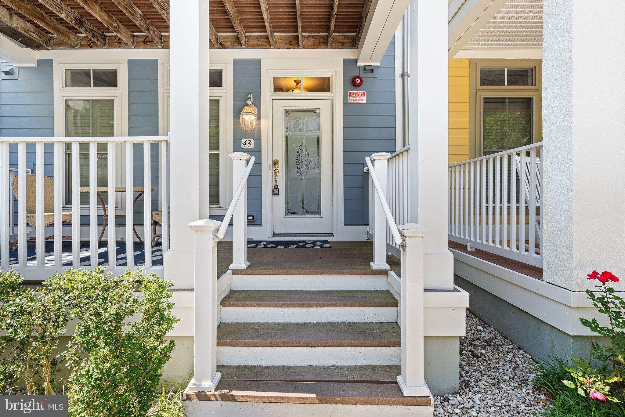 43 Island Edge Dr