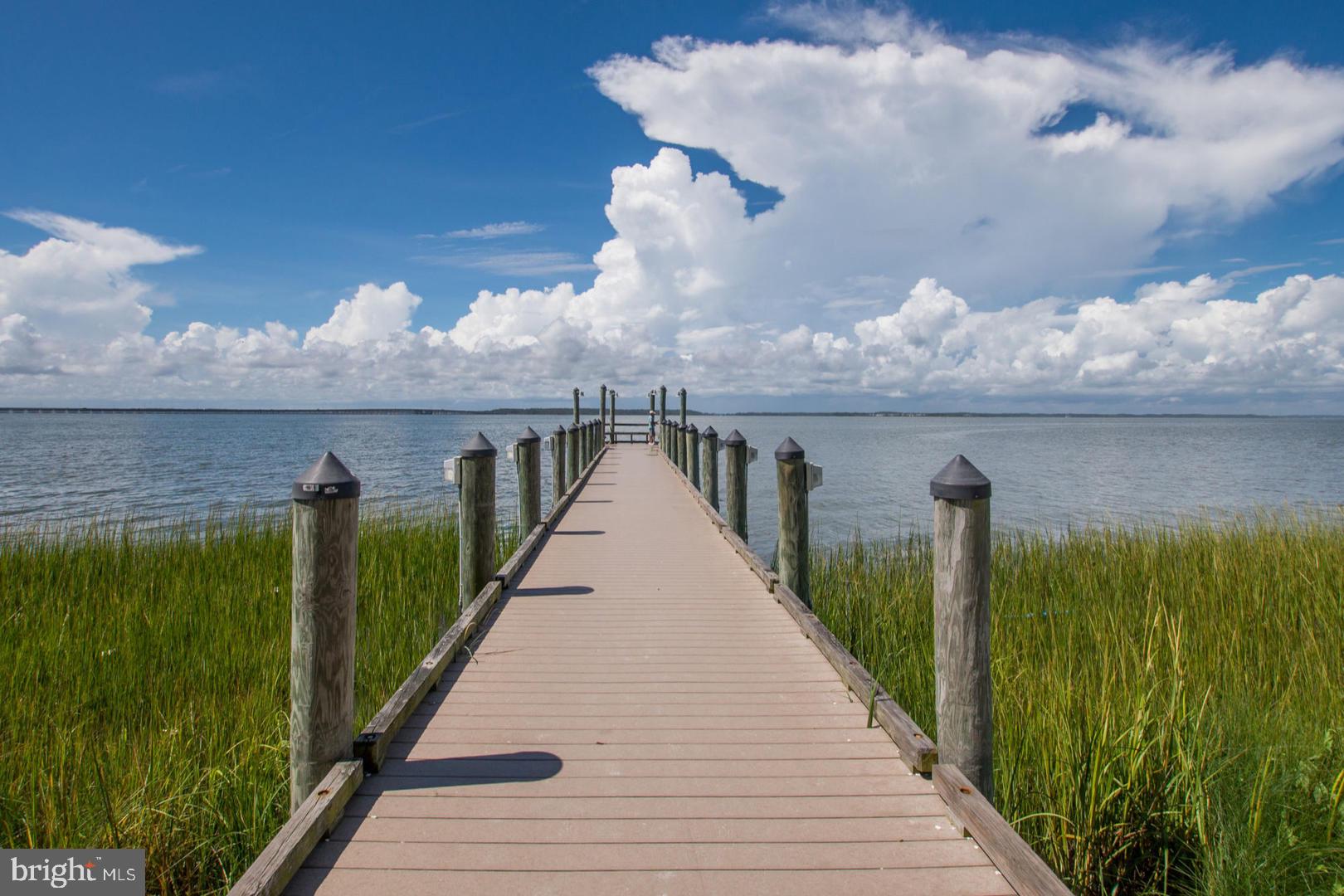 43 Island Edge Dr