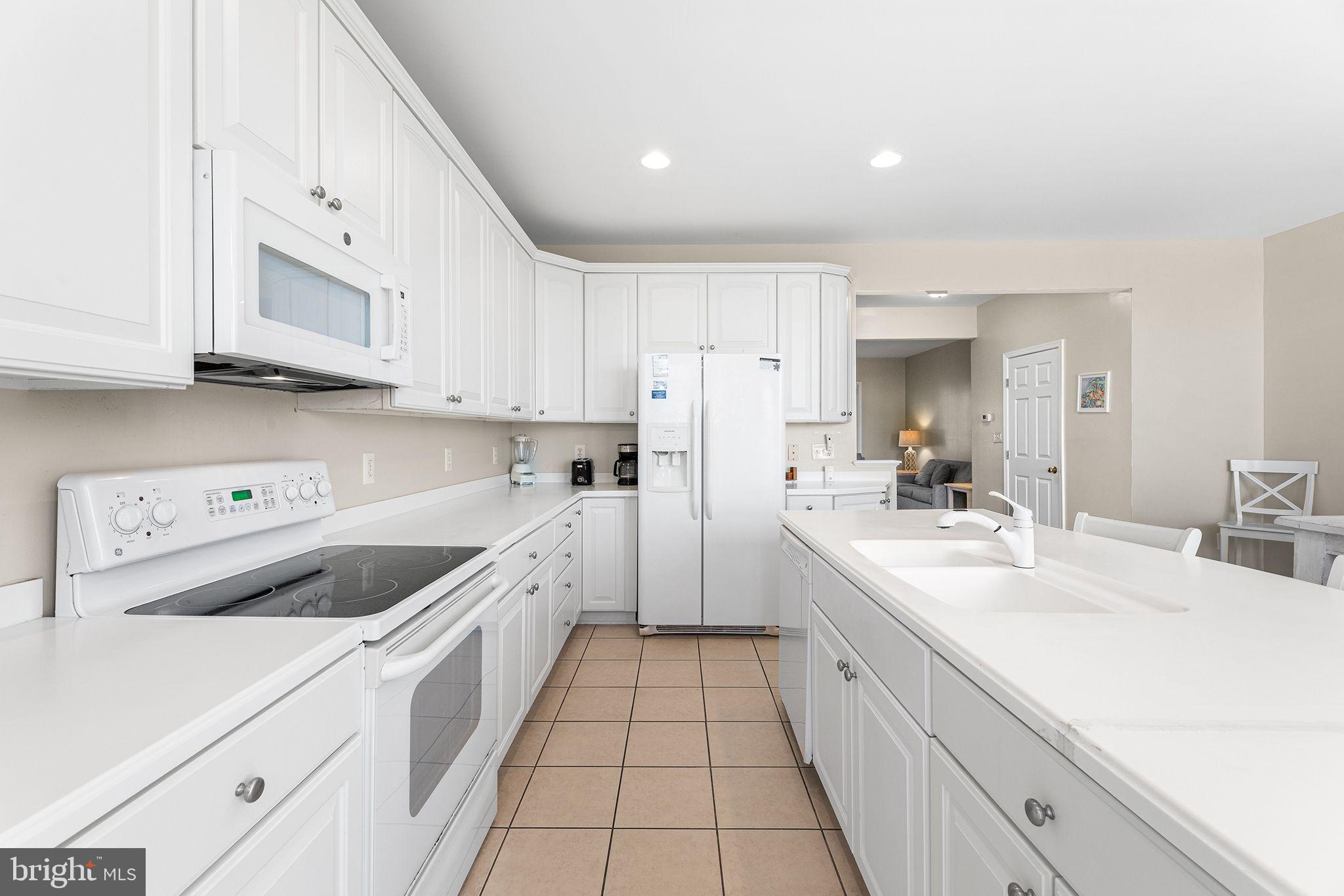 43 Island Edge Dr