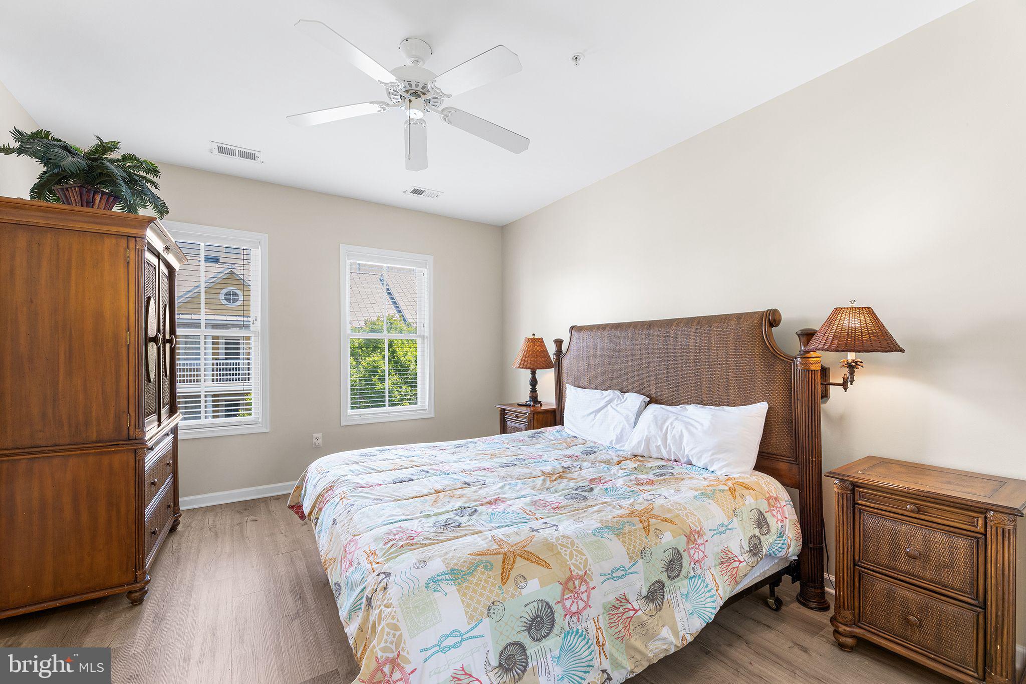 43 Island Edge Dr