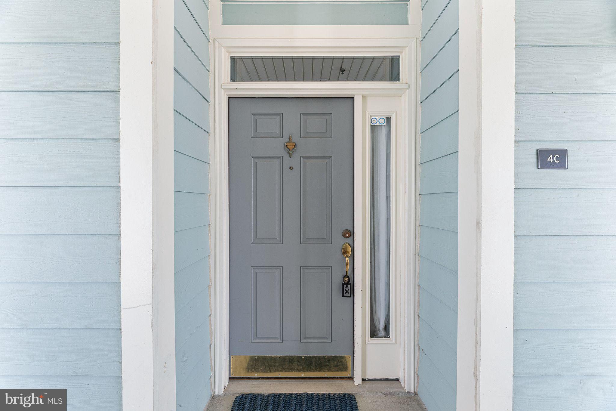 37 Fountain Dr W #4c