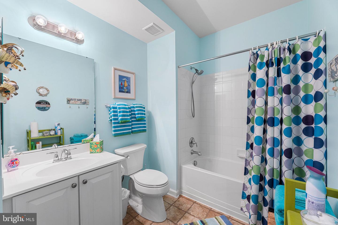 35 Fountain Dr W #2a