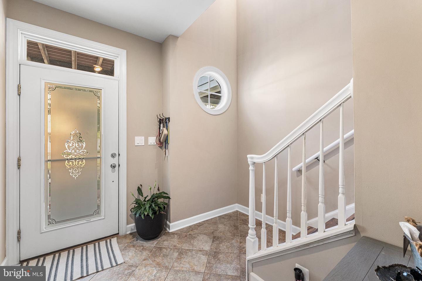 36 Canal Side Mews W