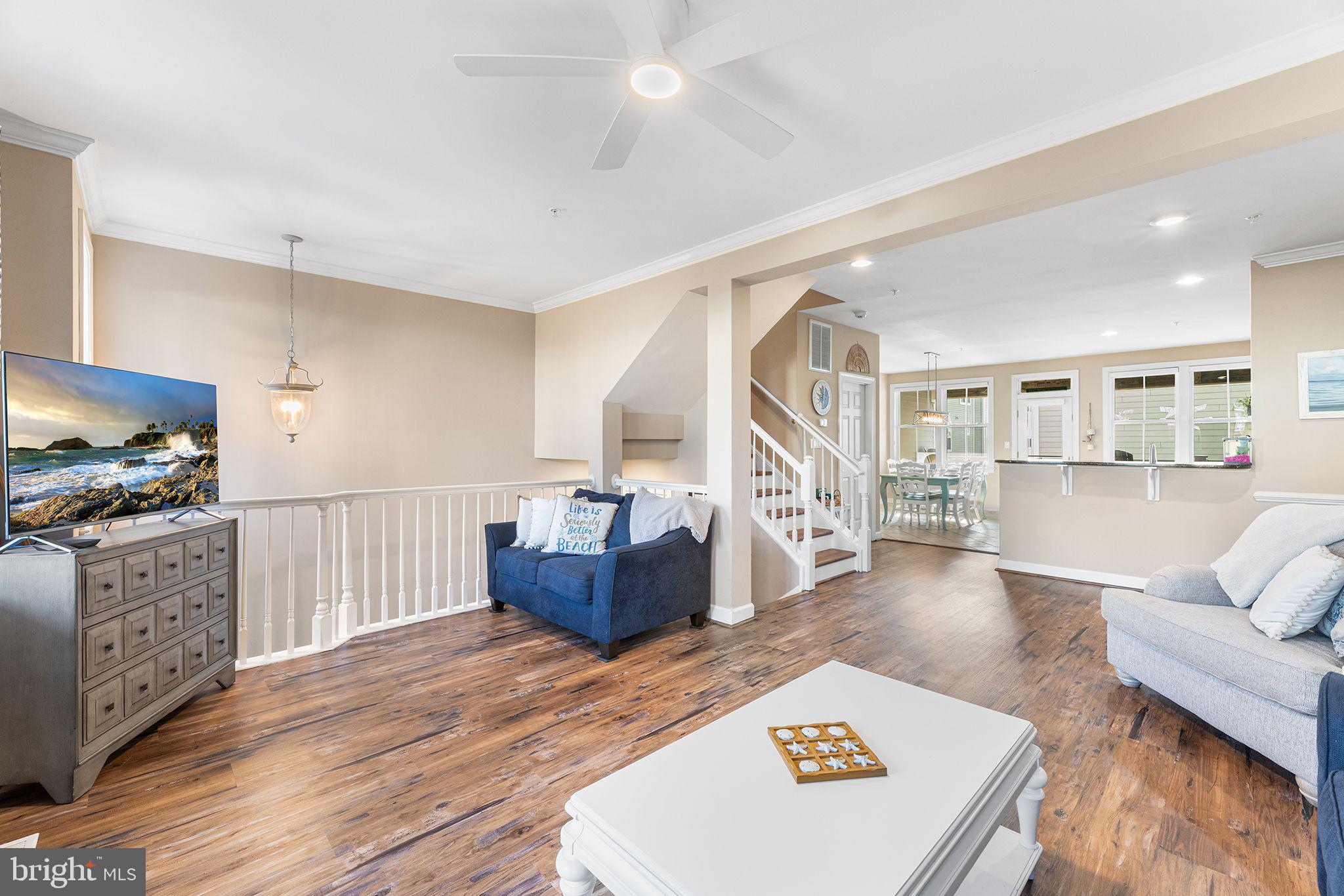 36 Canal Side Mews W