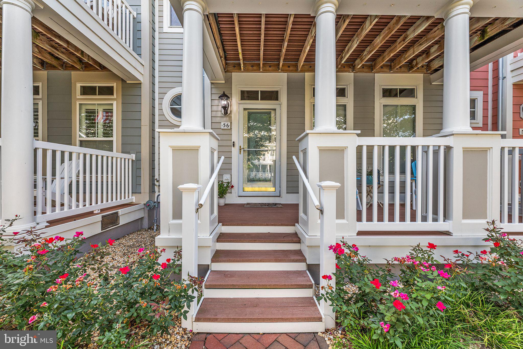 36 Canal Side Mews W