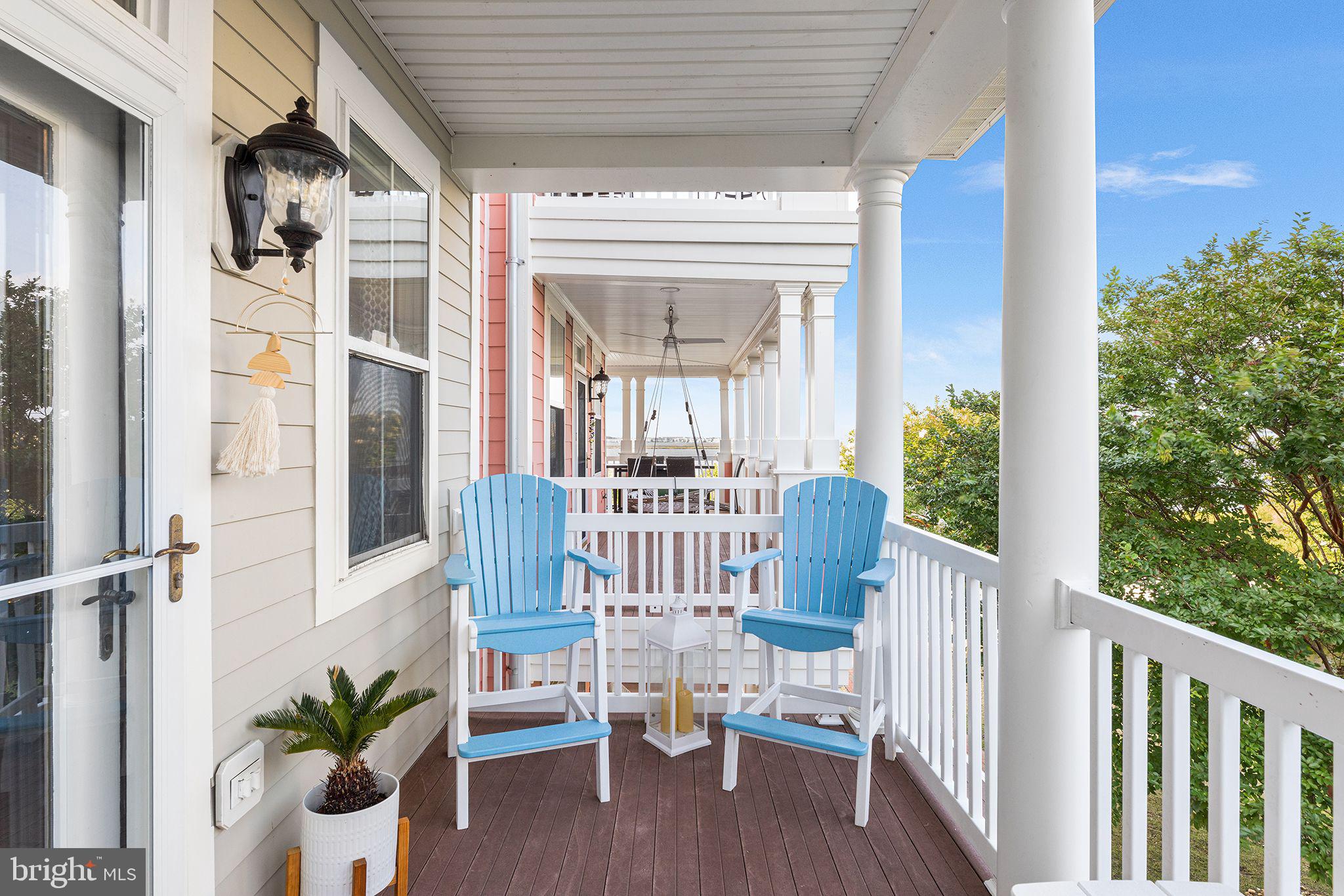 36 Canal Side Mews W