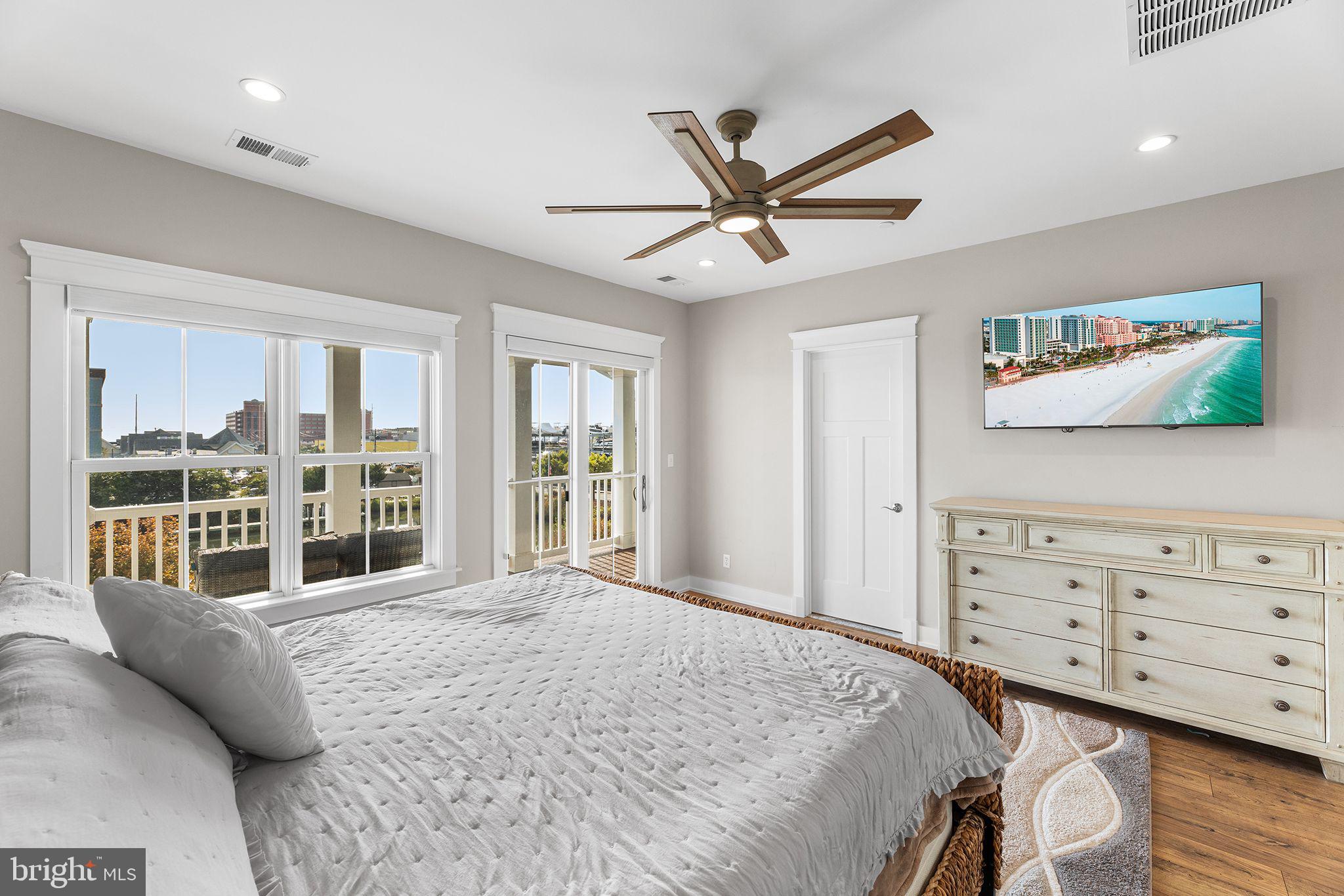 1 SUNSET ISLAND DRIVE D