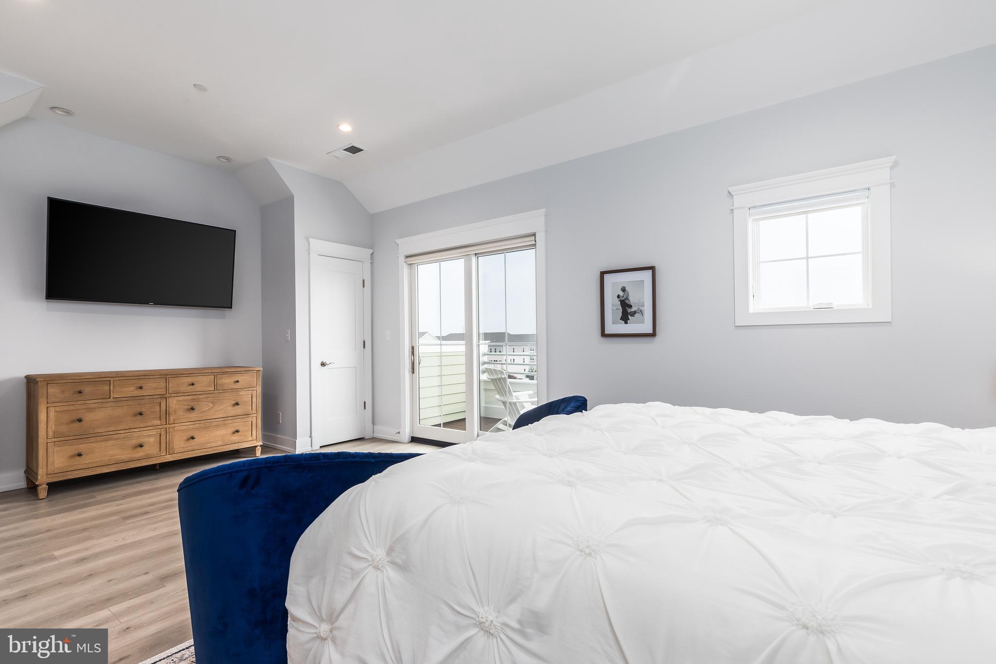 3 SUNSET ISLAND DRIVE D