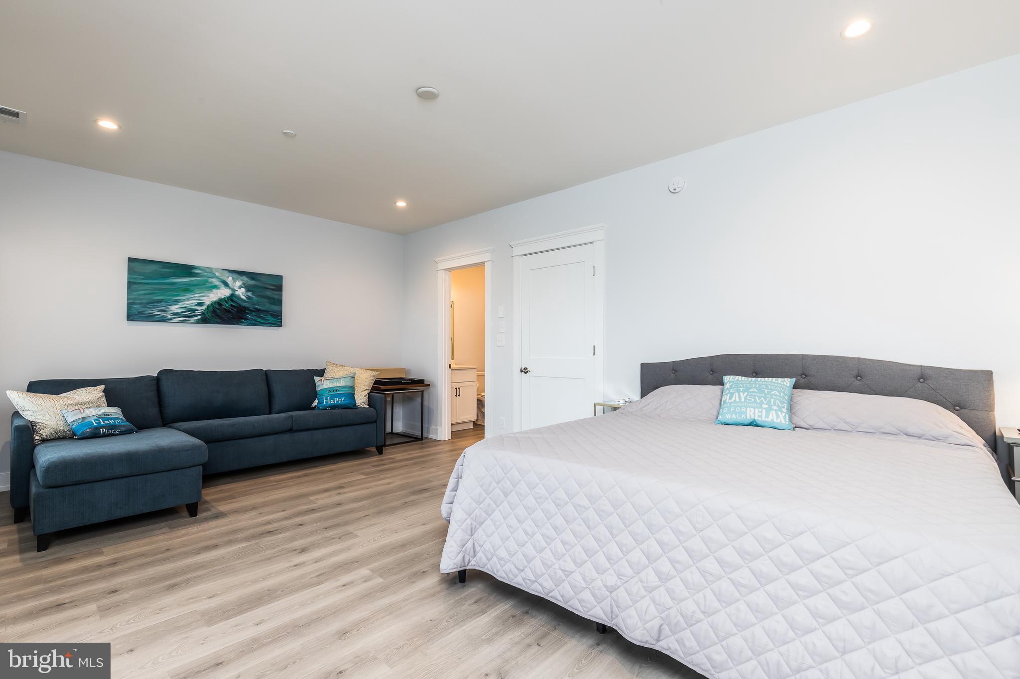3 SUNSET ISLAND DRIVE D