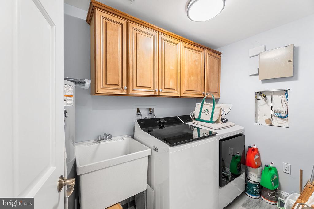 6301 ATLANTIC AVENUE 401