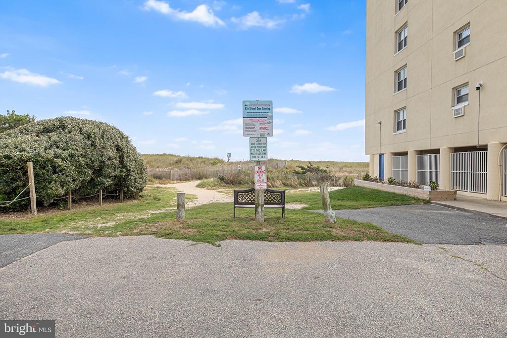 6301 ATLANTIC AVENUE 401