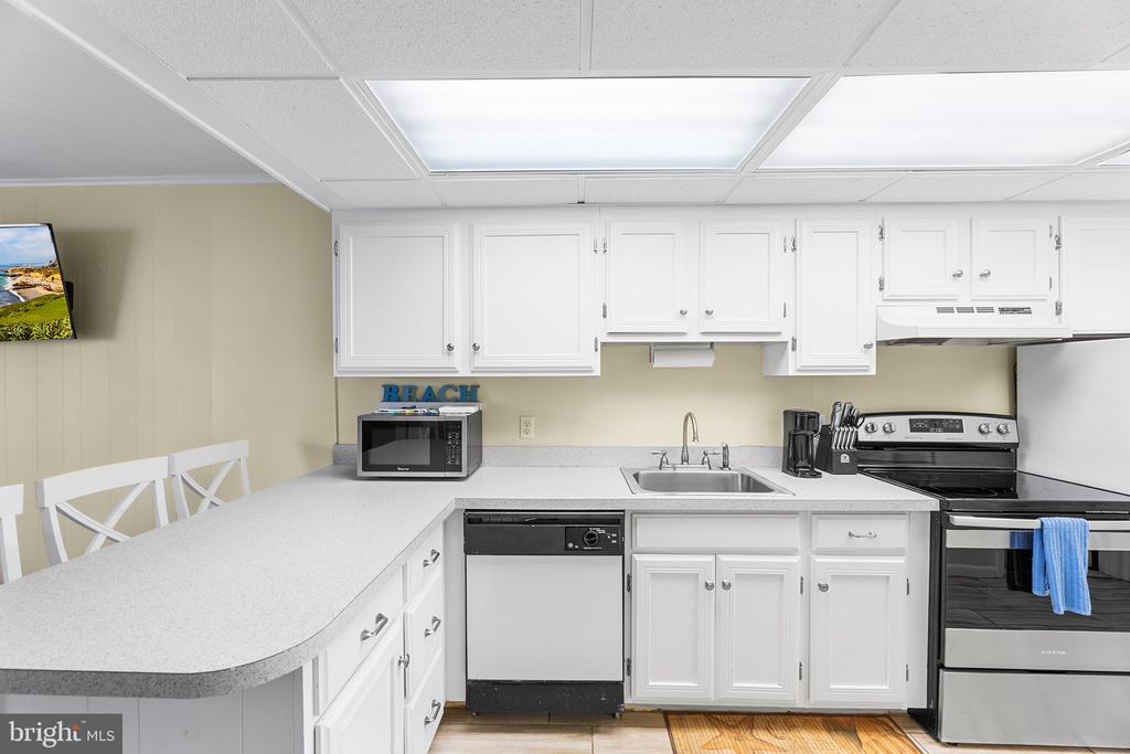 13 44TH STREET 402