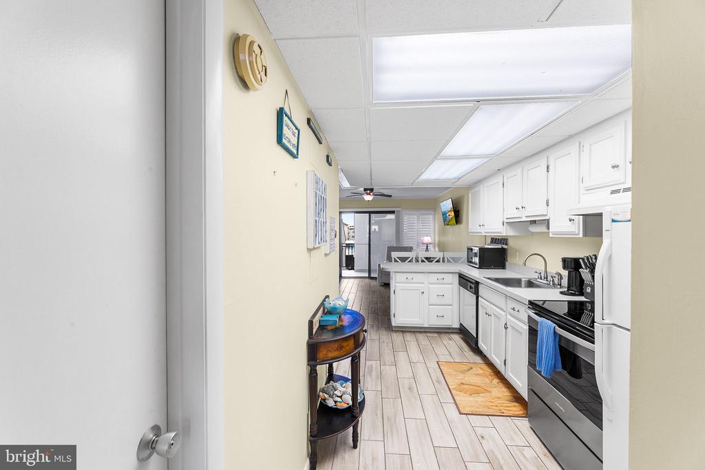 13 44TH STREET 402