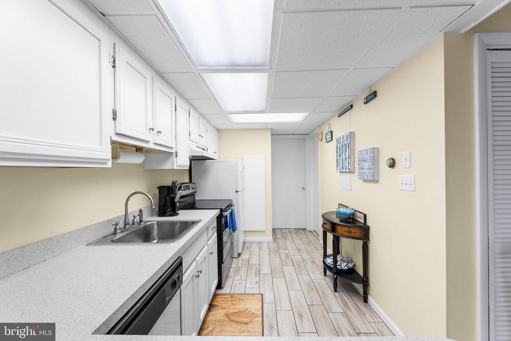 13 44TH STREET 402