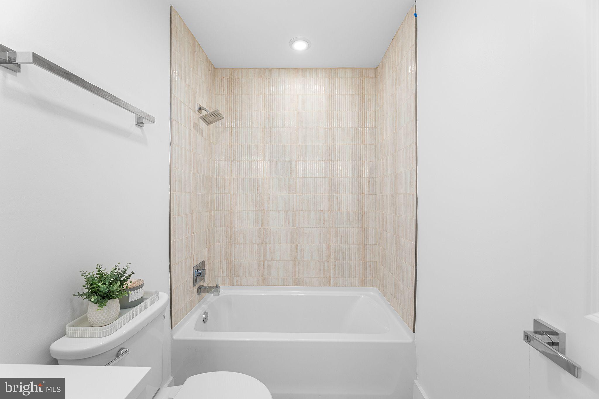 615 SALT SPRAY ROAD 3E