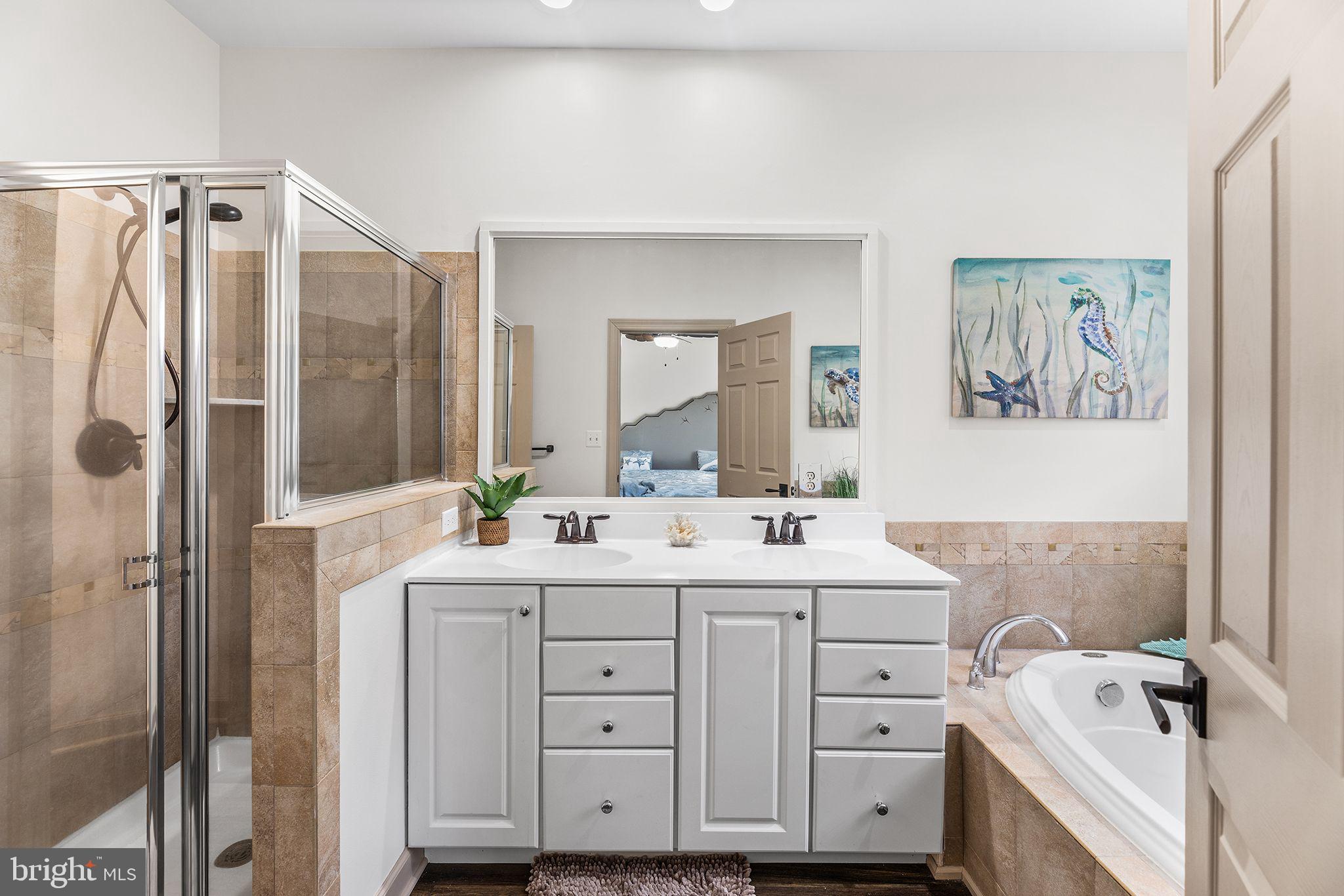 19 FOUNTAIN DRIVE W 19U