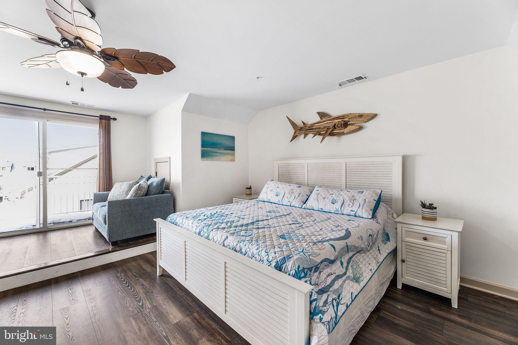 19 FOUNTAIN DRIVE W 19U