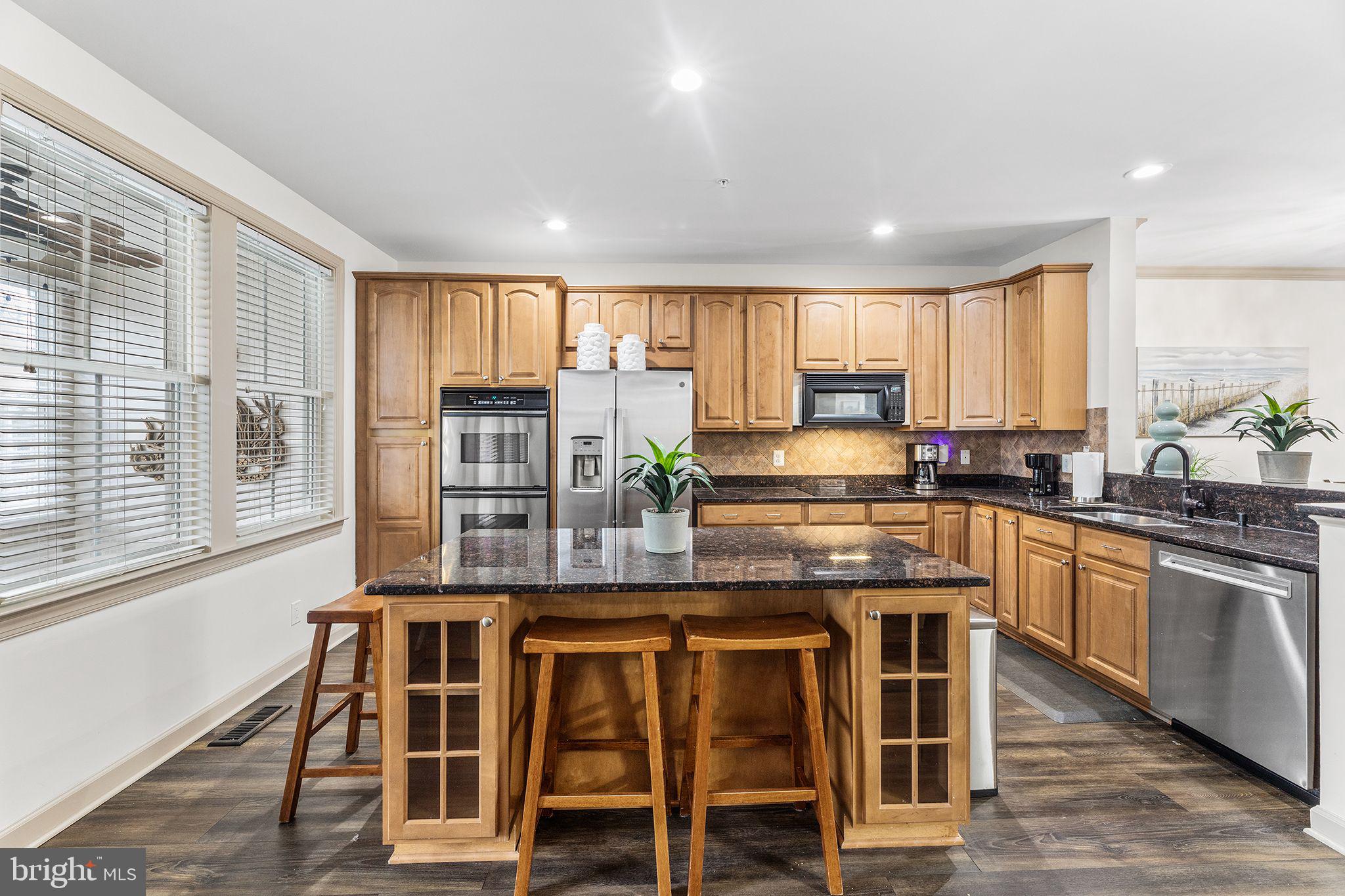 19 FOUNTAIN DRIVE W 19U