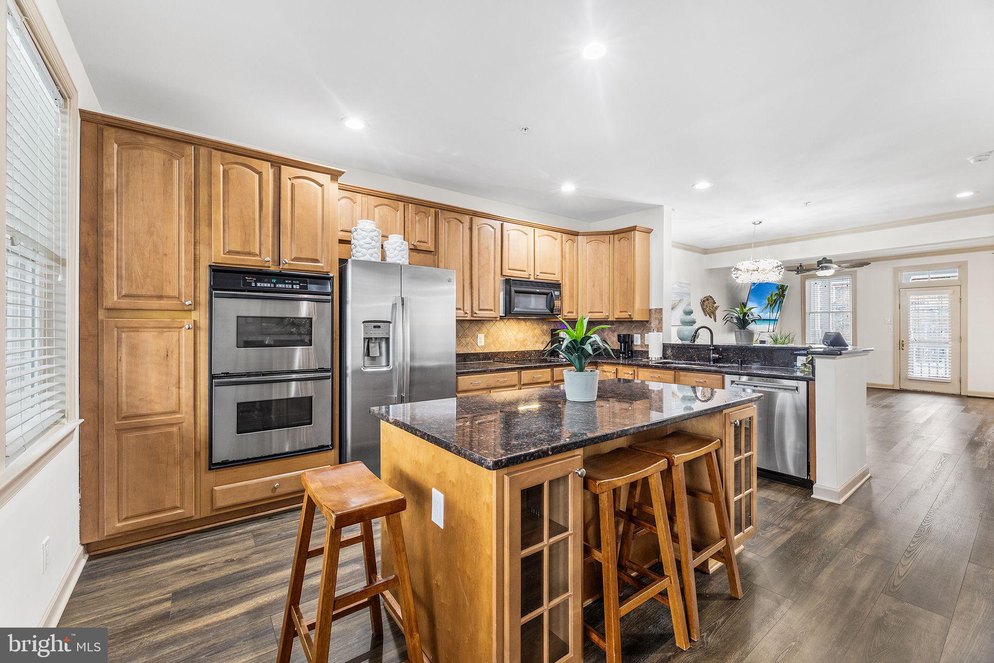 19 FOUNTAIN DRIVE W 19U