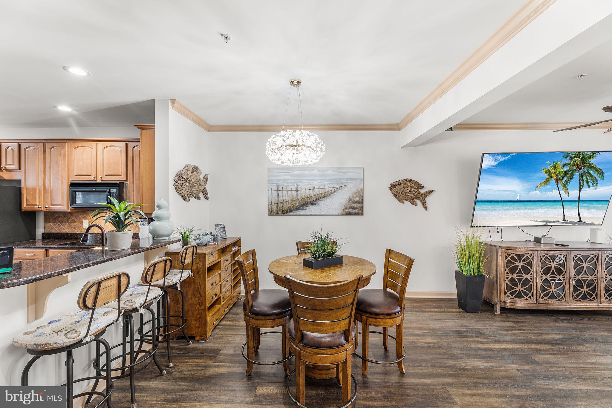 19 FOUNTAIN DRIVE W 19U