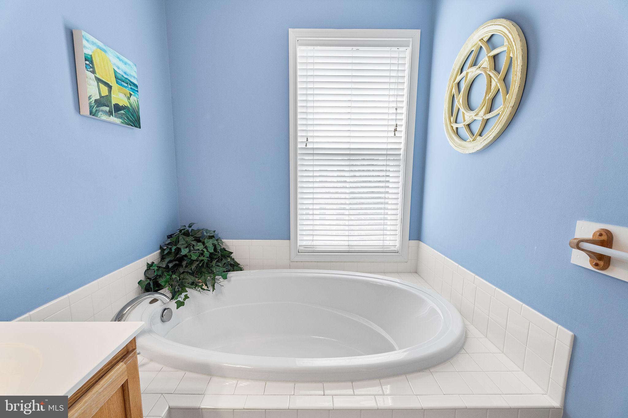 6 BEACH WALK LANE LUT-V