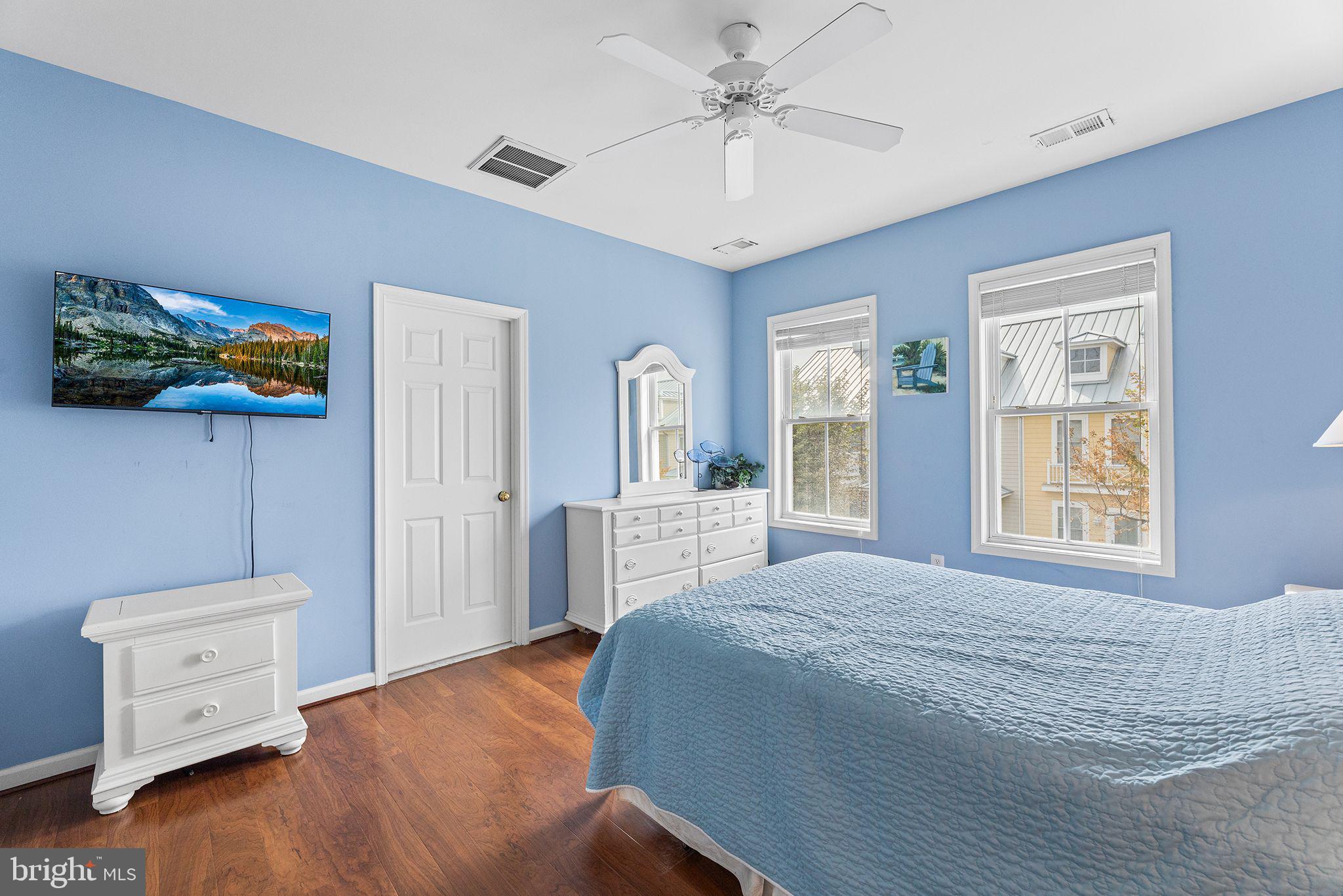 6 BEACH WALK LANE LUT-V