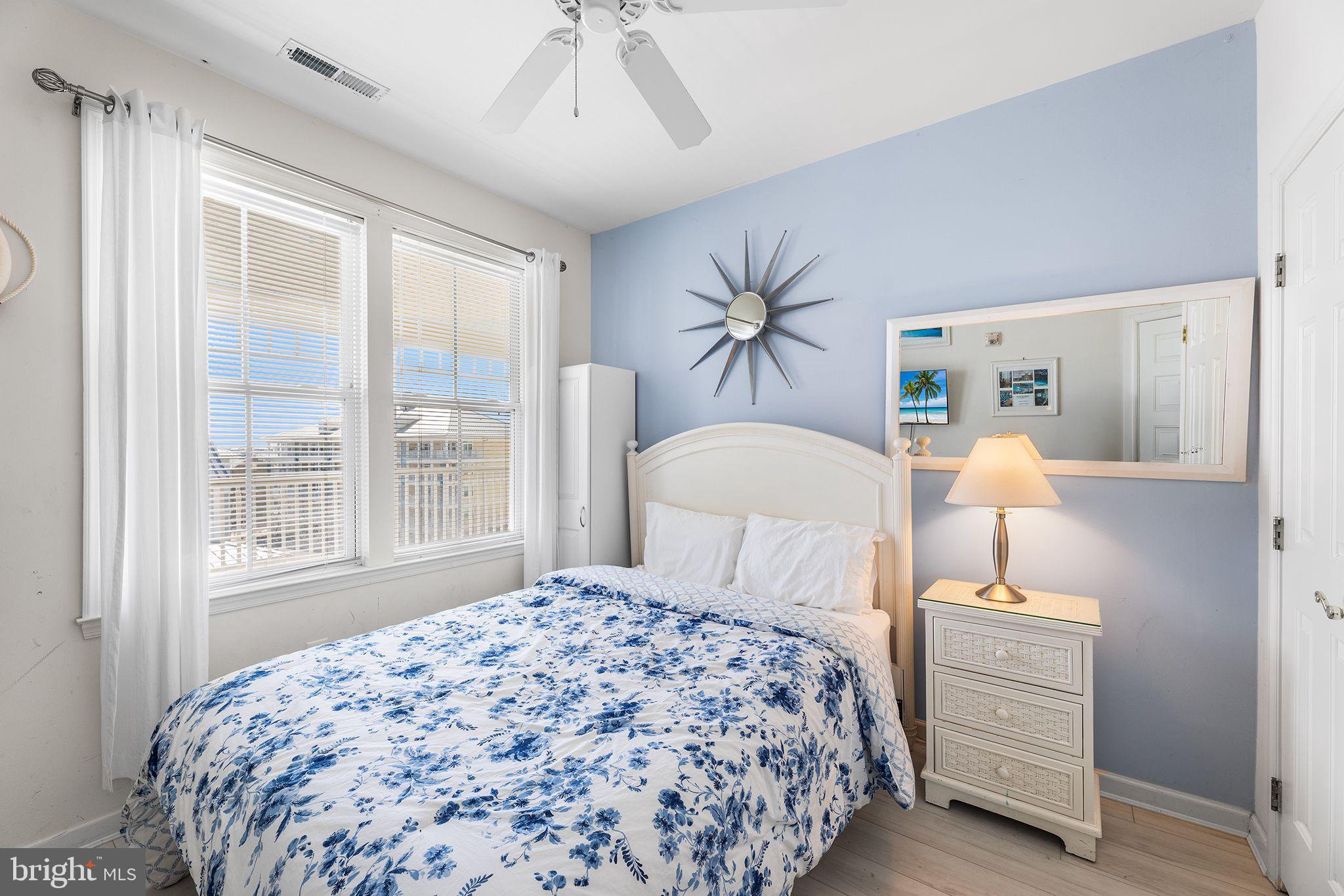 6 HIDDEN COVE WAY 5E