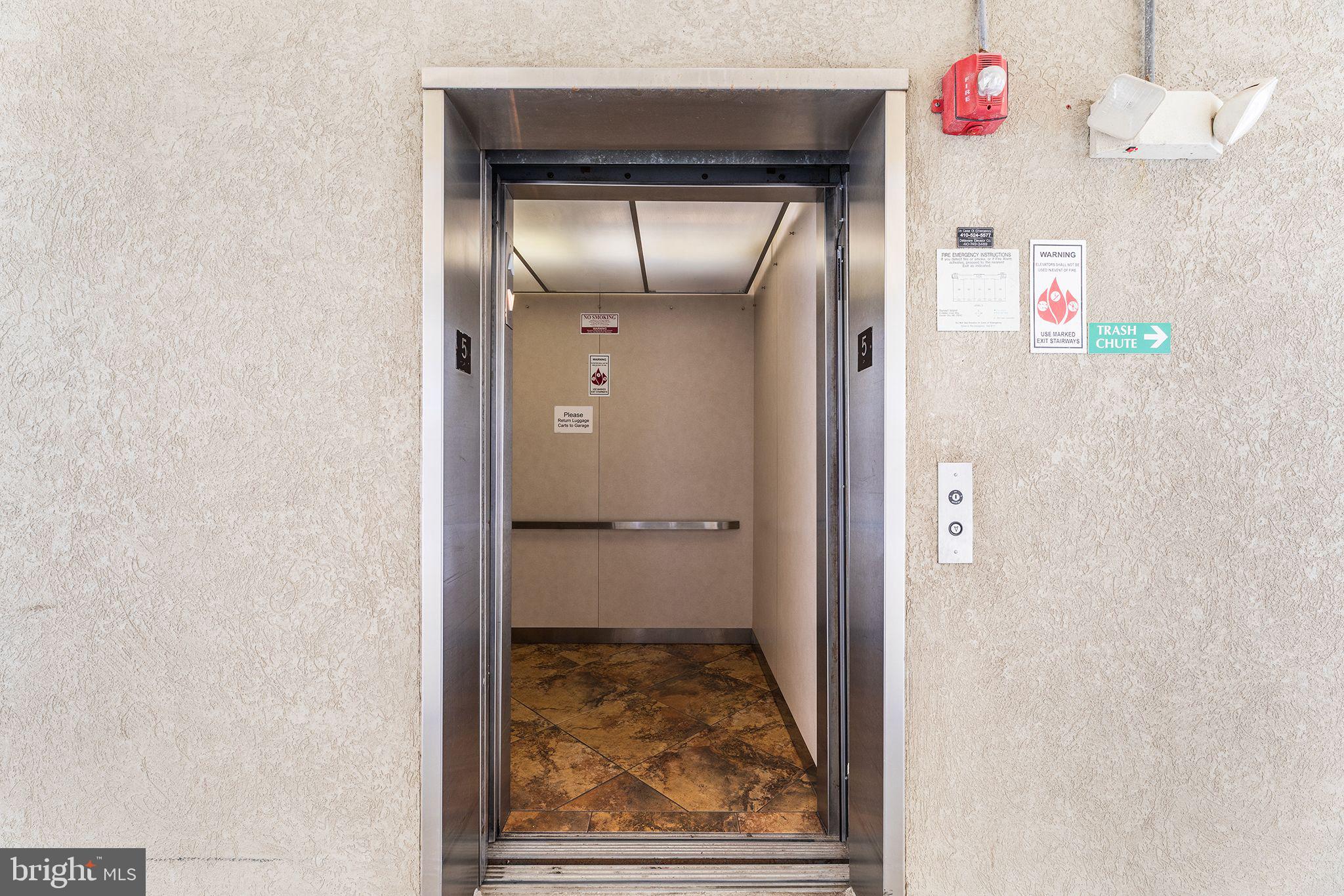 6 HIDDEN COVE WAY 5E