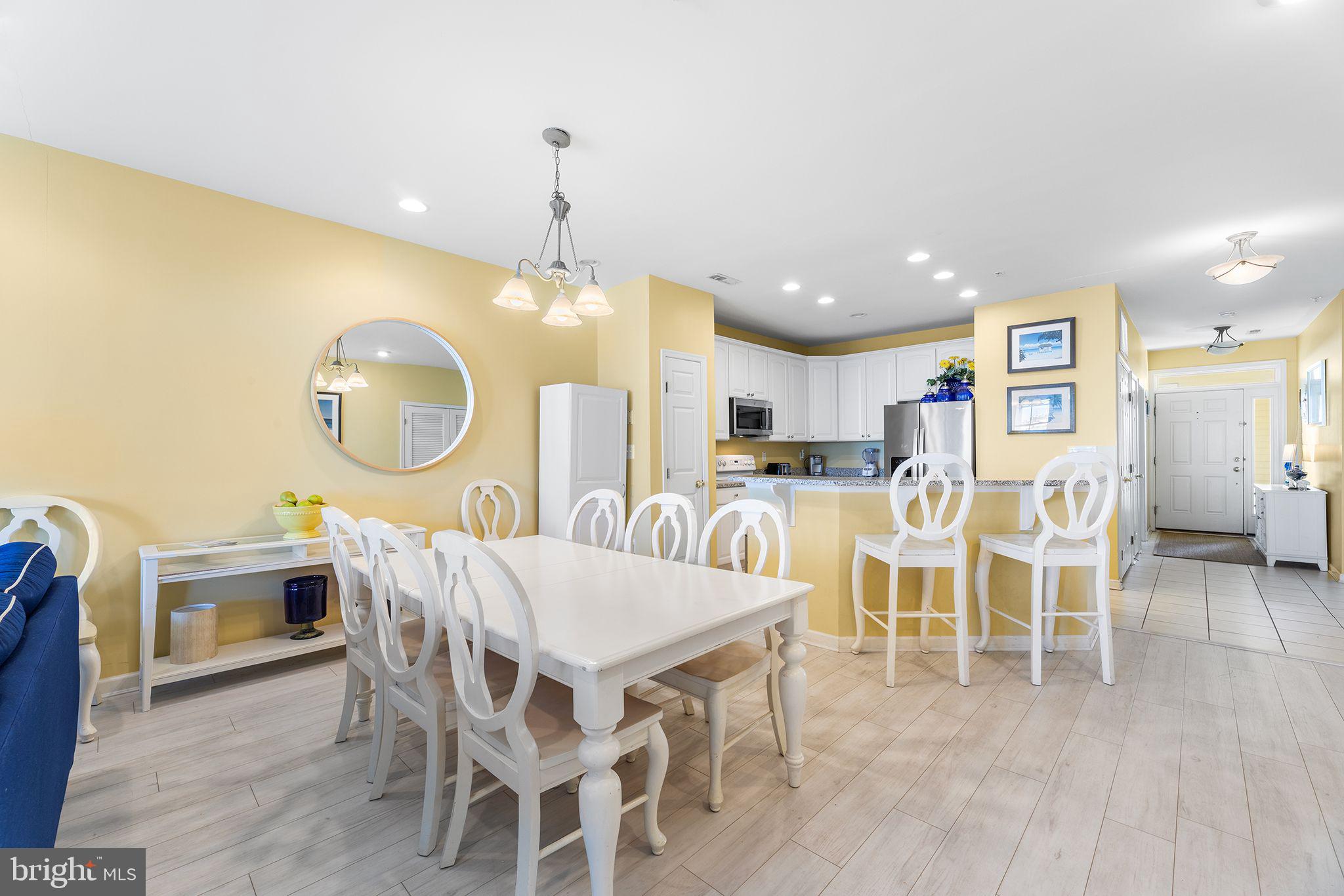 6 HIDDEN COVE WAY 5E