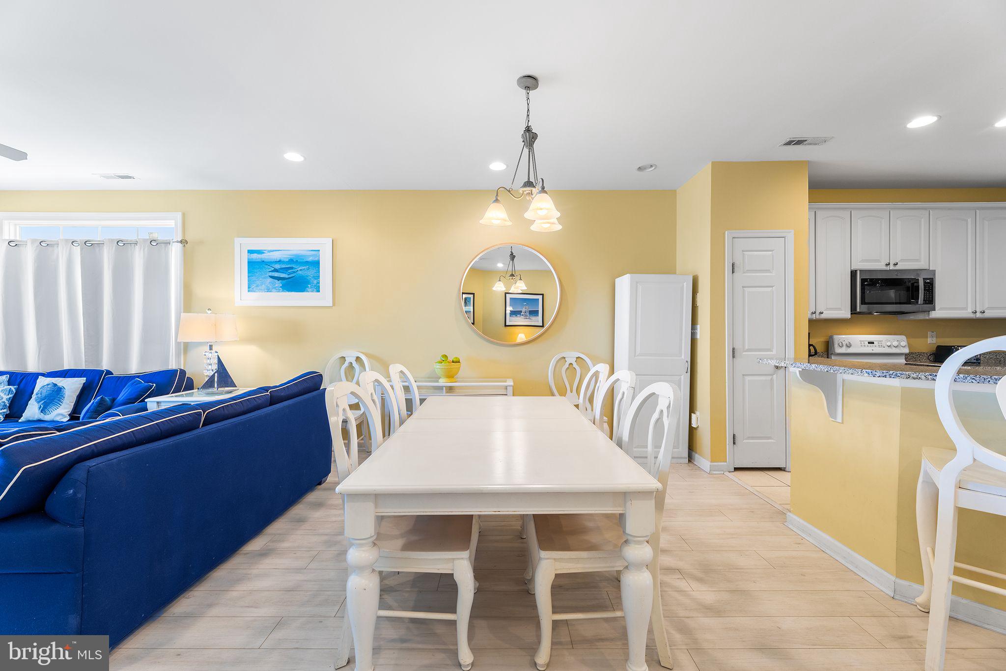 6 HIDDEN COVE WAY 5E