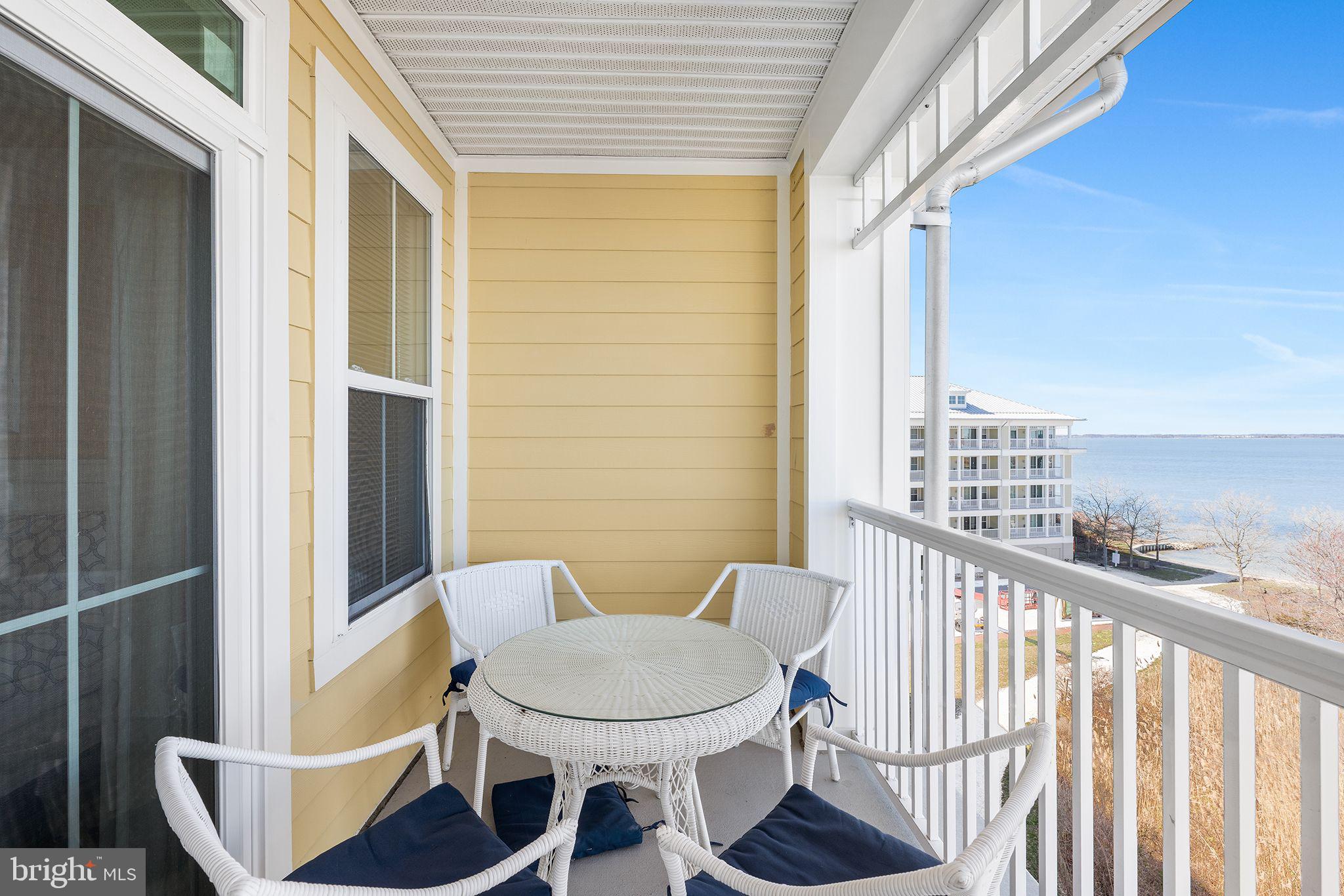 6 HIDDEN COVE WAY 5E