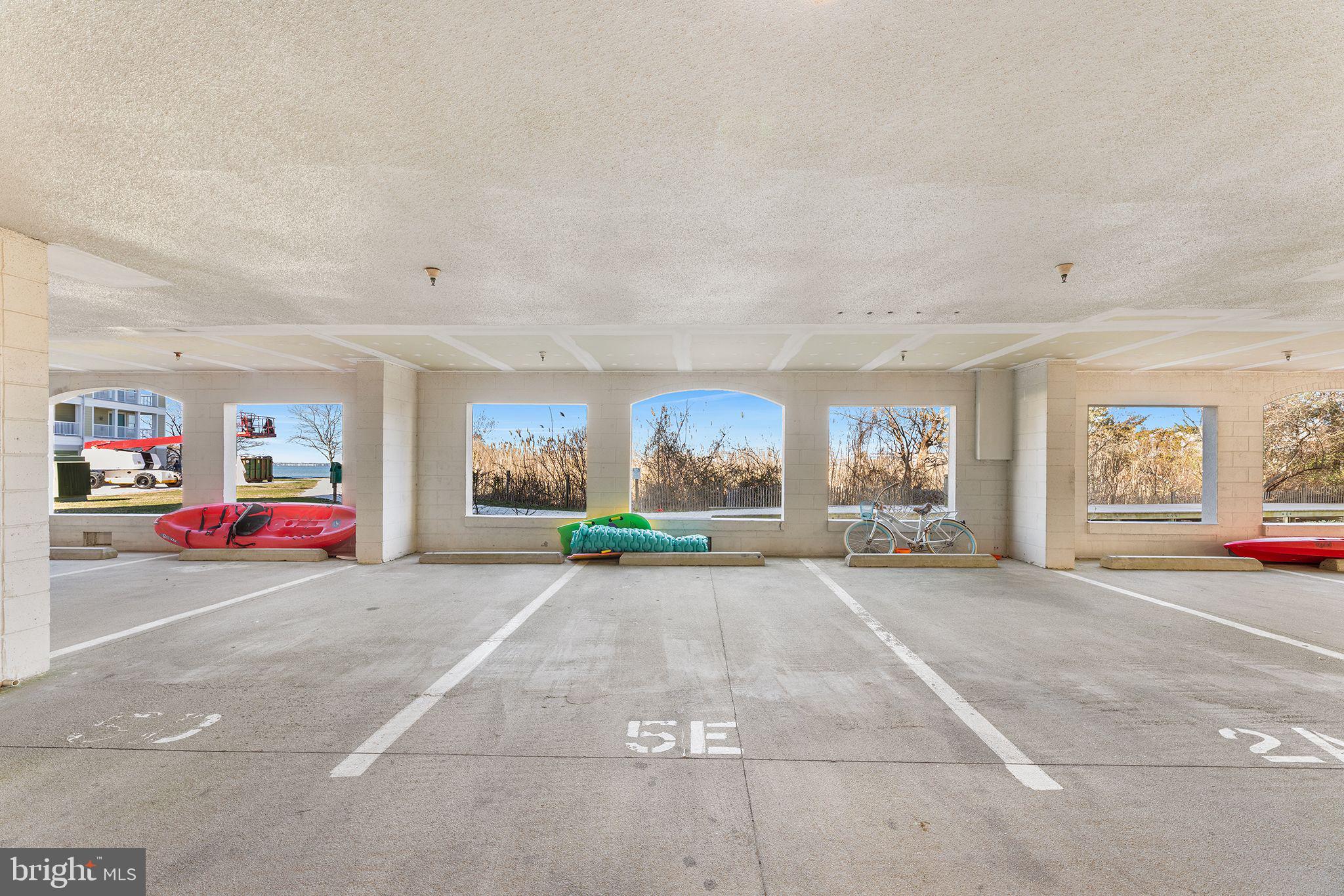 6 HIDDEN COVE WAY 5E