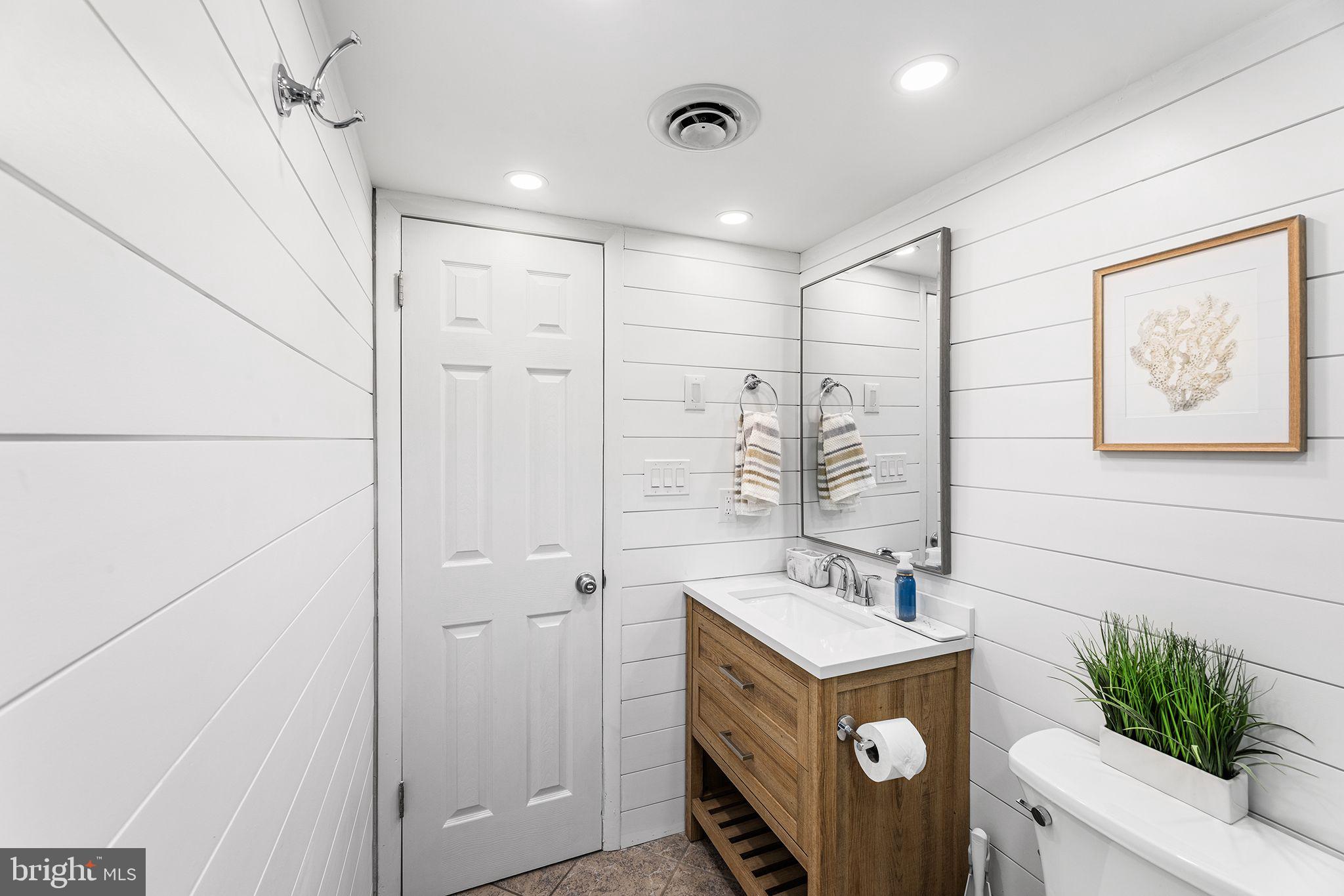 5801 ATLANTIC AVENUE 1001