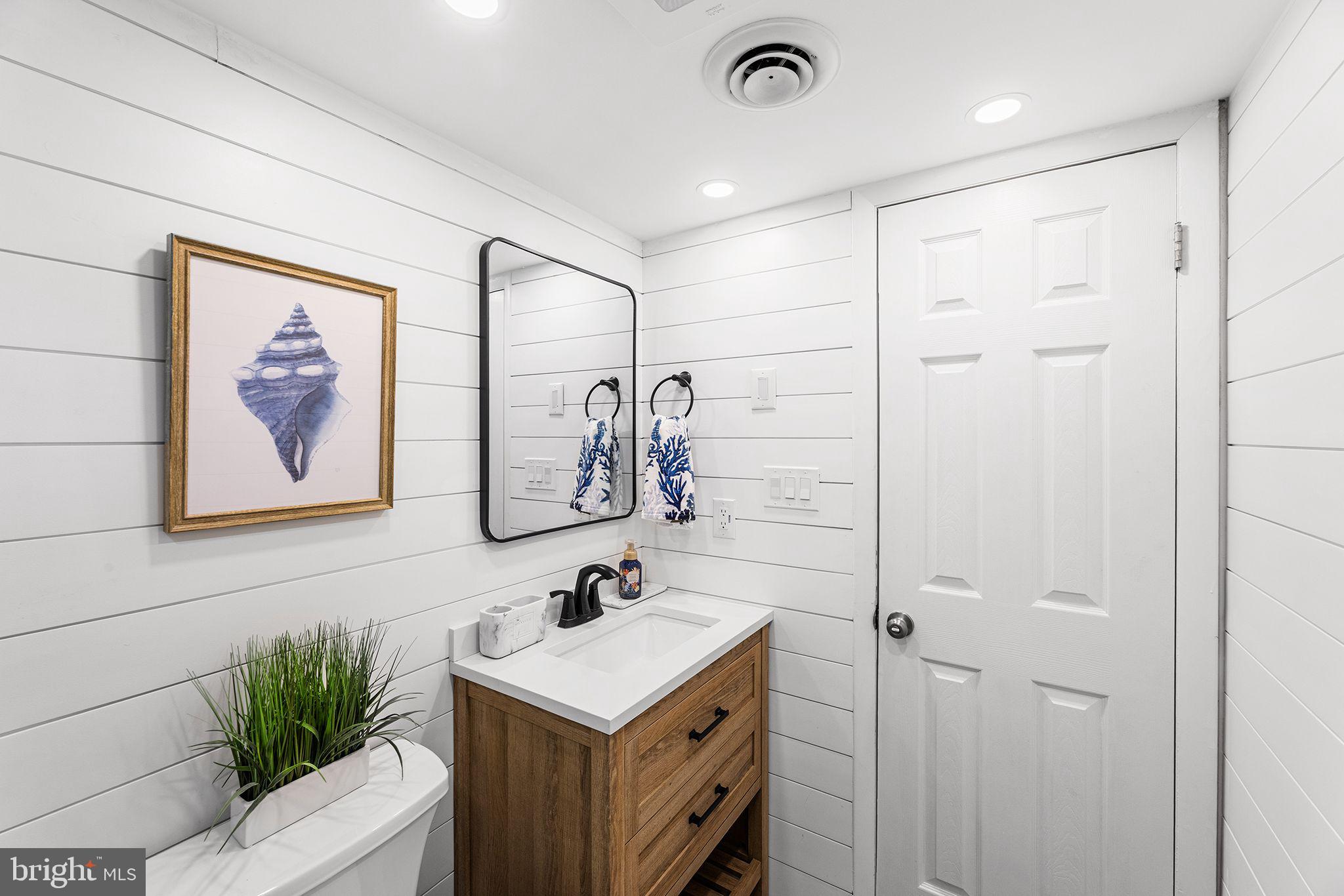 5801 ATLANTIC AVENUE 1001