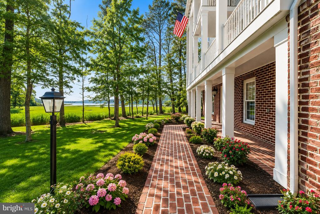 10313 THIRTY KNOTS LANE