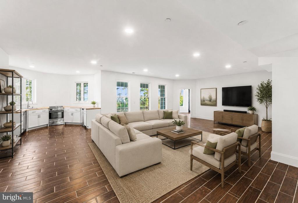 10313 THIRTY KNOTS LANE