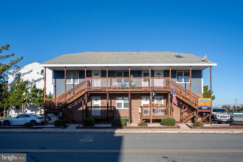 14211 DUKES AVENUE 203