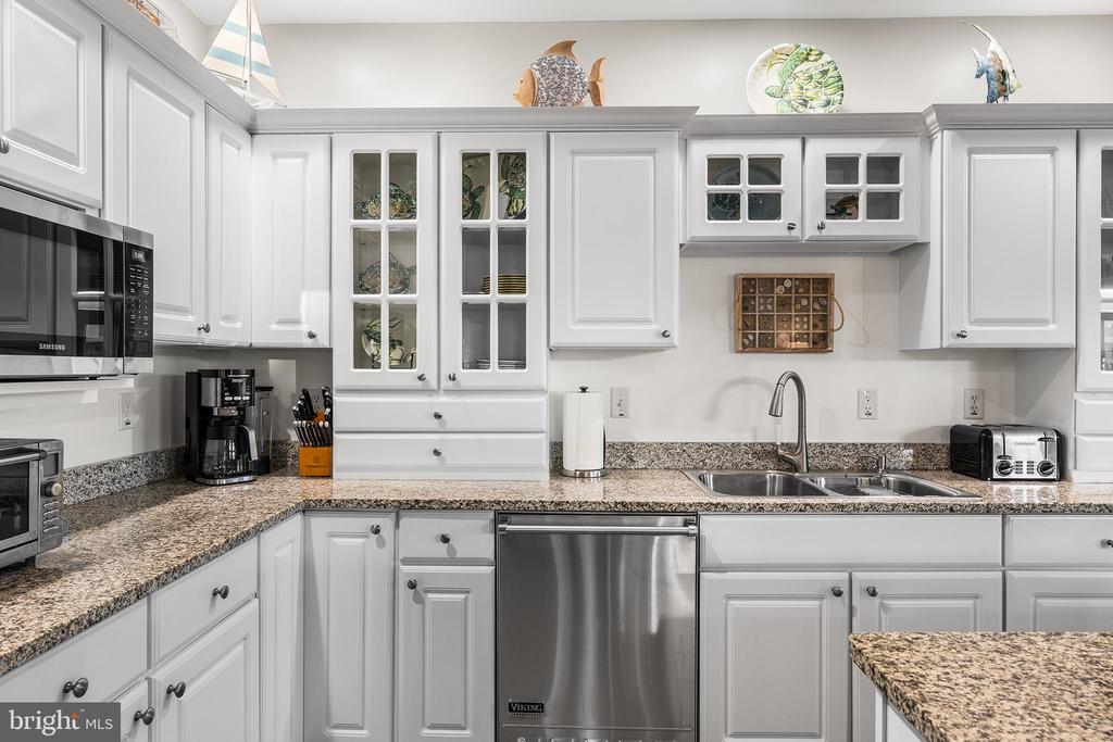 11 54TH STREET 203