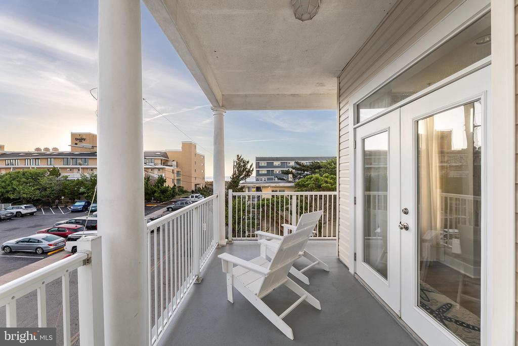 11 54TH STREET 203