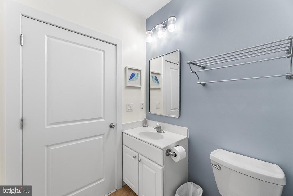 11 54TH STREET 203
