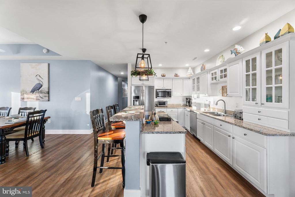 11 54TH STREET 203