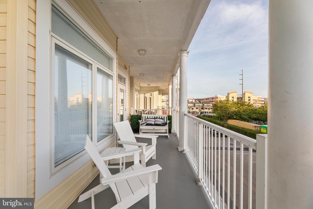 11 54TH STREET 203