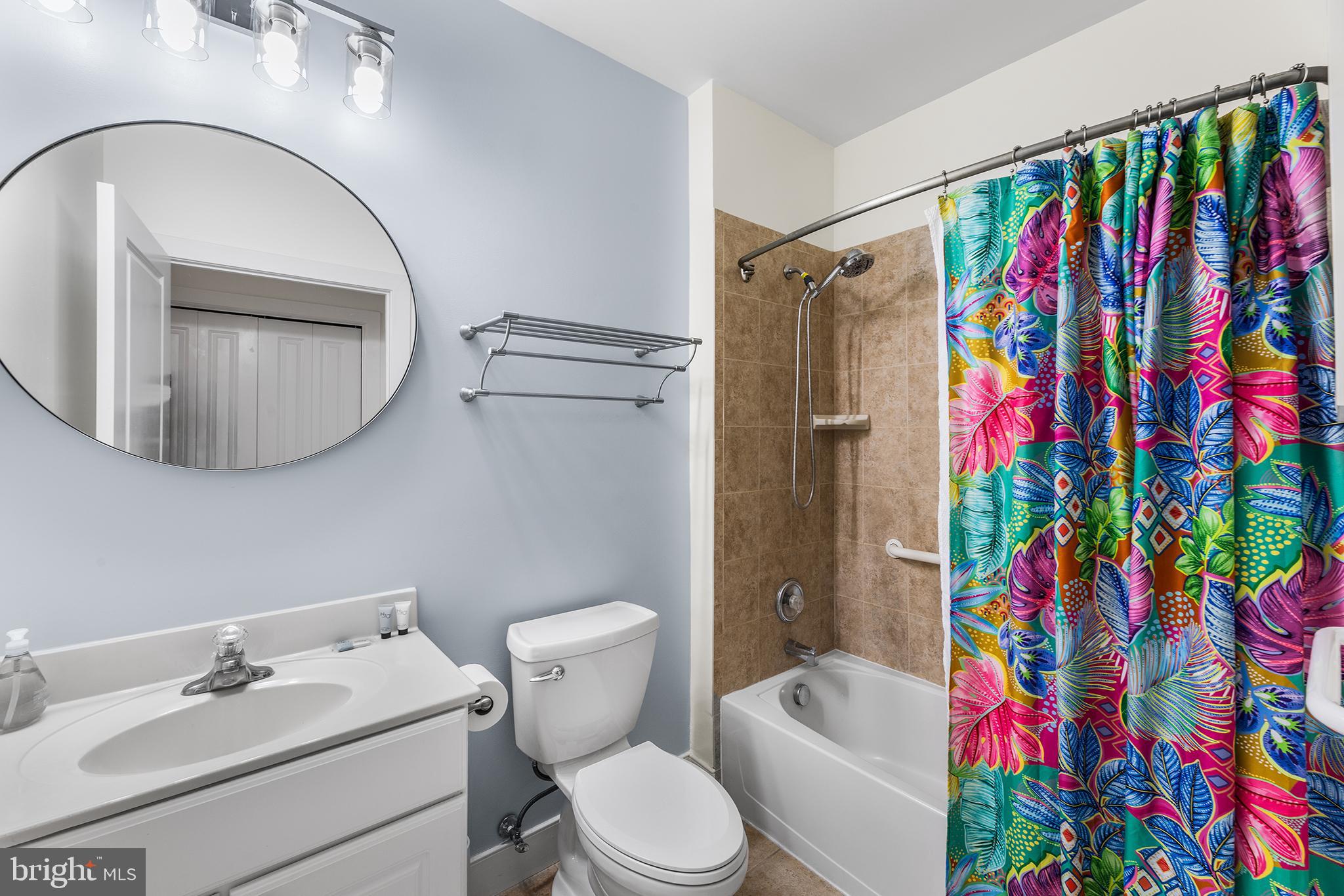 11 54TH STREET 203