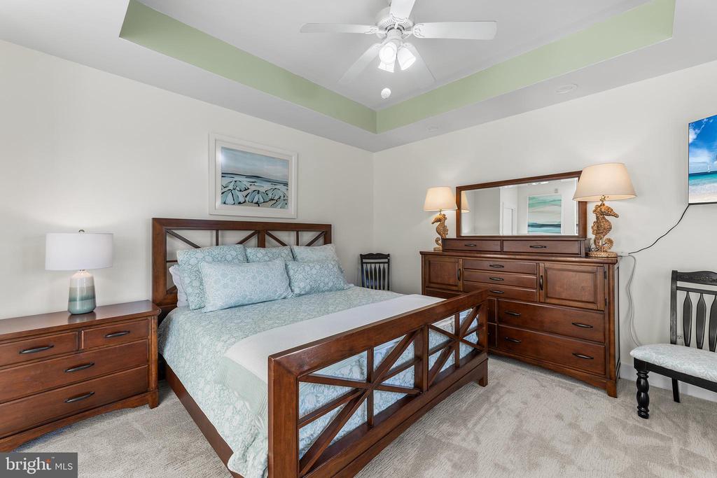 11 54TH STREET 203