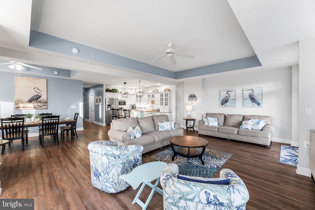 11 54TH STREET 203