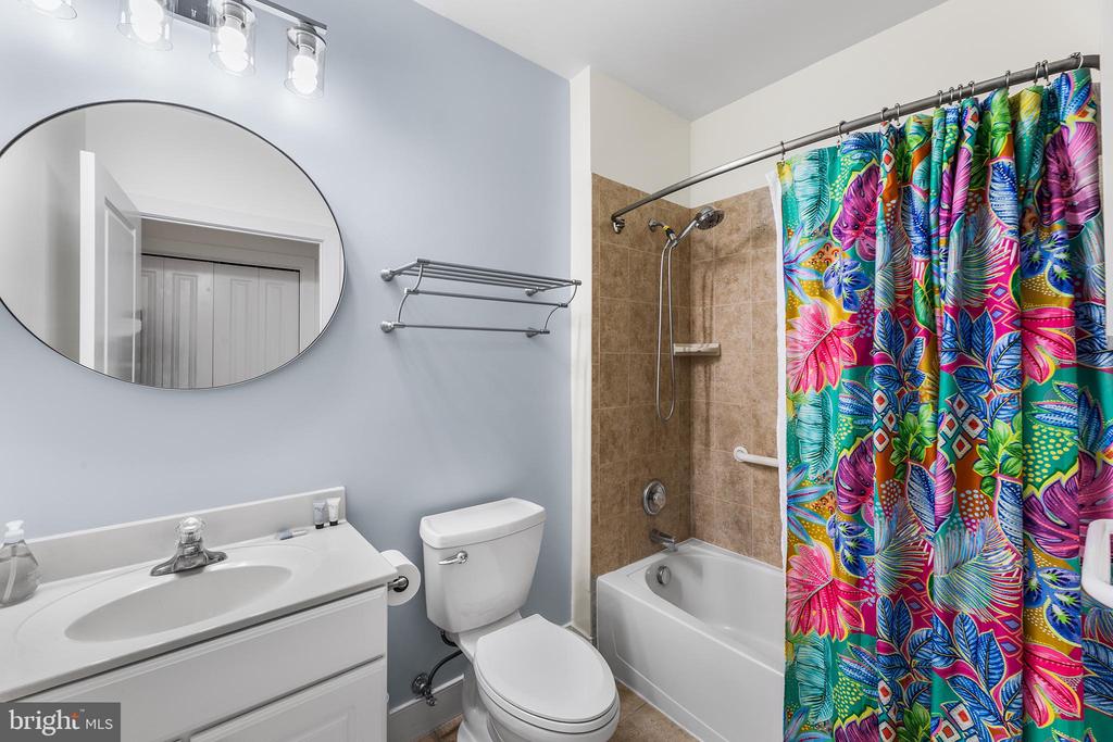11 54TH STREET 203