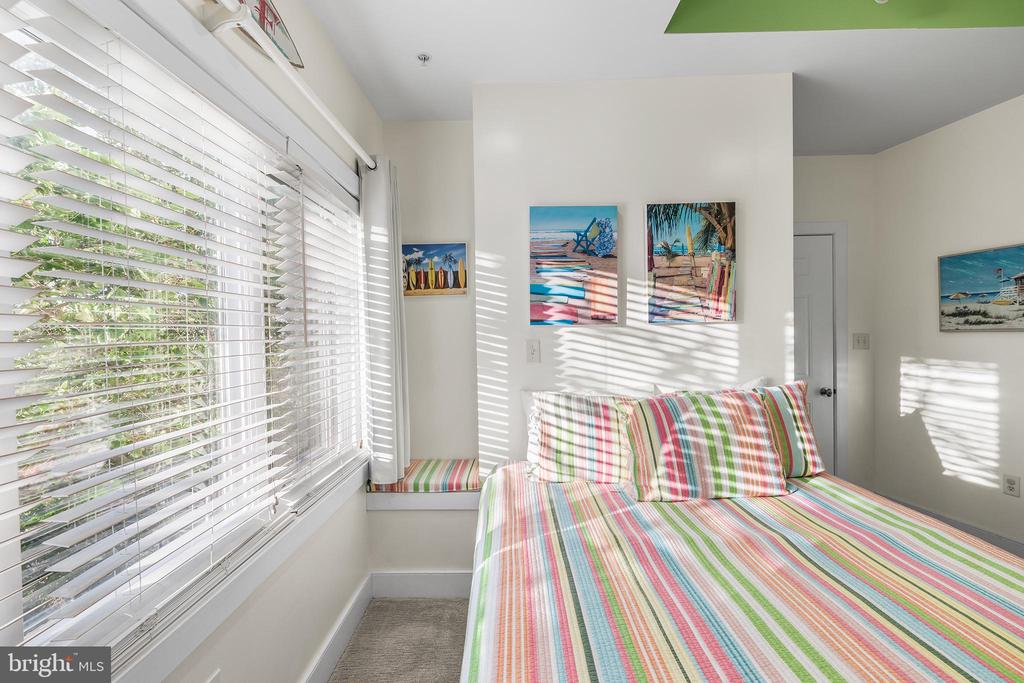 11 54TH STREET 203