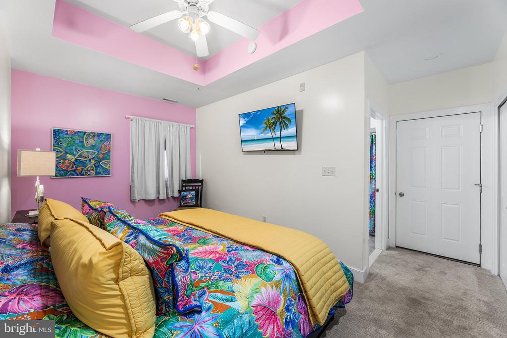 11 54TH STREET 203