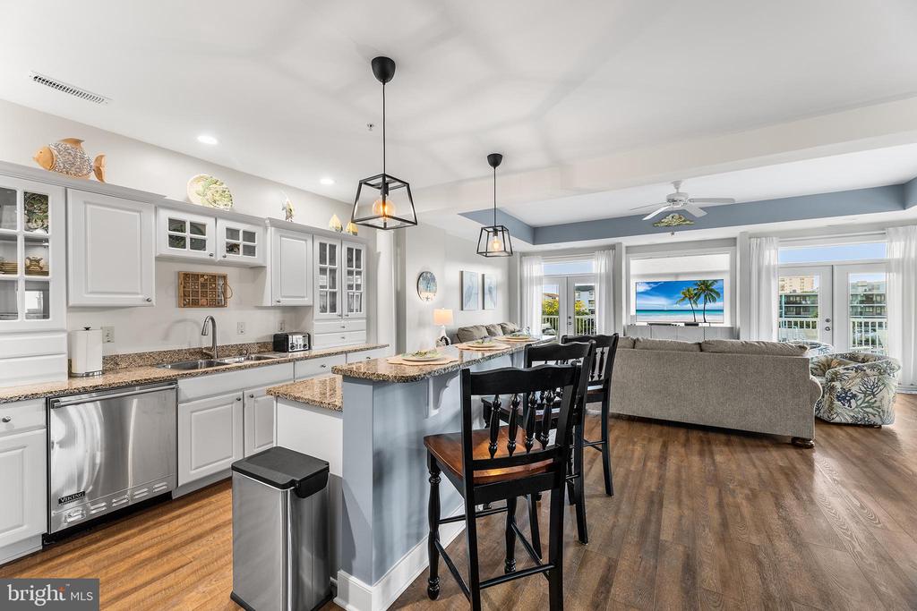 11 54TH STREET 203